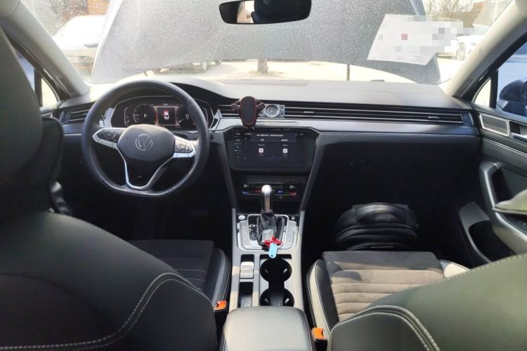 Used Volkswagen Magotan 2020 330TSI DSG Luxury Edition Center Console