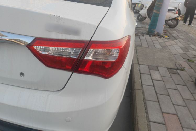 Used Haima M3 2016 1.5L Manual Comfort Model with Sunroof
