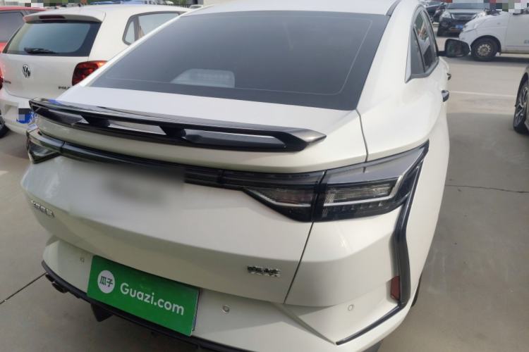 Used Dongfeng Aeolus Yixuan 2023 Mach Edition 1.5L Automatic Chasing Shadow Version Rear