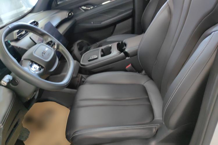 Used Dongfeng Aeolus L7 New Energy 2024 205 Pro
