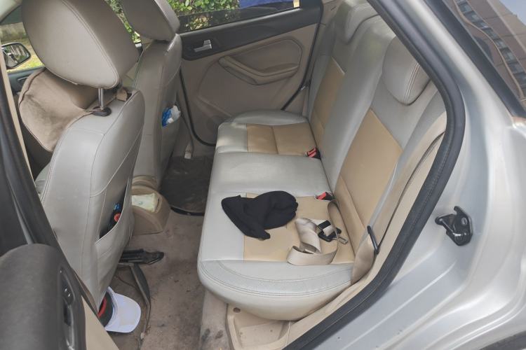 Used Ford Focus 2011 Sedan 1.8L Manual Classic Model