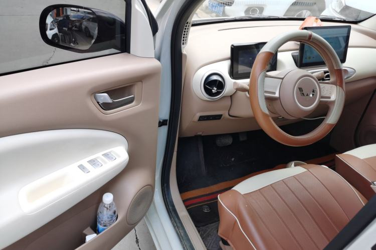 Used Wuling Hongguang MINIEV 2025 Four-Door Version Advanced Edition Driver Seat