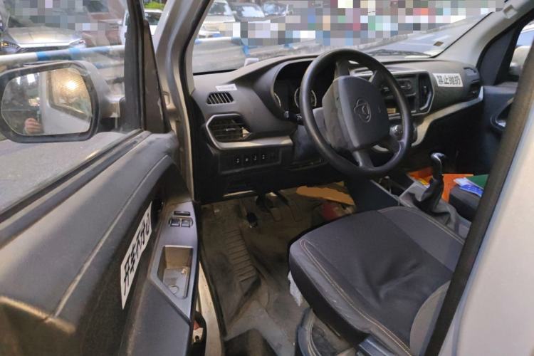 Used CHANGAN KAICHENG Ruixing M60 2023 1.6L CNG Comfort-Grade 6-Seater Passenger Vehicle