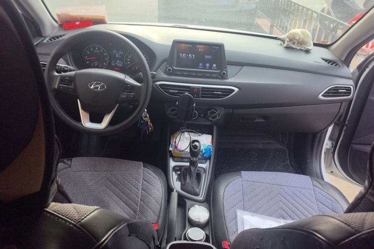 Used Hyundai Celesta 2017 1.6L Automatic Enjoyment Version GLS
