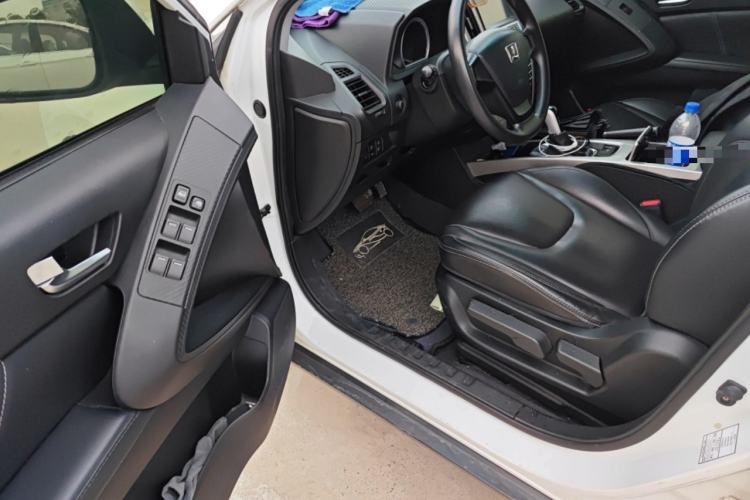 Used Luxgen U6 SUV 2016 1.8T Style Value Model Driver Seat