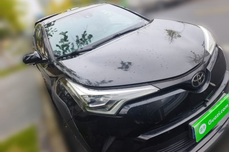 Used Toyota IZOA 2020 2.0L Yichi Version
