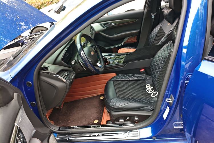 Used Cadillac CT5 2021 28T Platinum Sport Model Left Front Seat