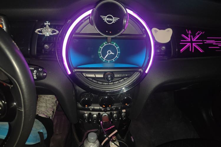 Used MINI MINI 2018 1.5T COOPER Artist