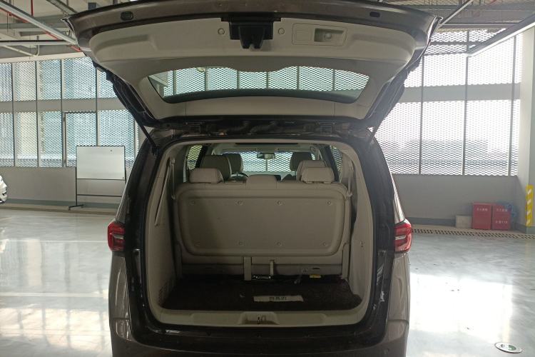 Used Buick GL8 2023 Land Executive Class 652T Luxury Model
