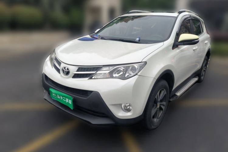 Used Toyota RAV4 2015 2.0L CVT Two-Wheel Drive Fashion Edition