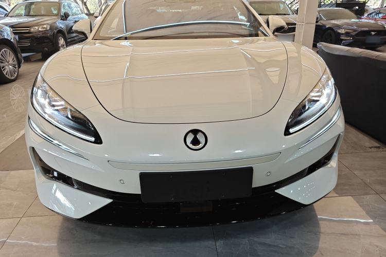 Used Denza Z9 2024 1100 km All-Wheel-Drive Ultra Version