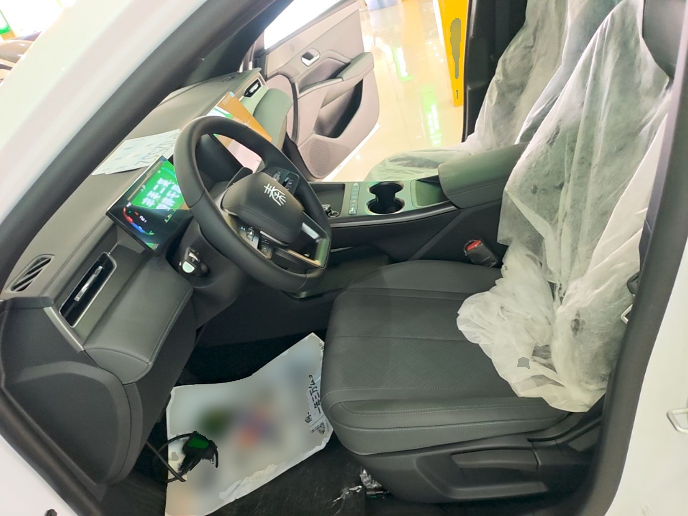 BYD Qin PLUS 2026 DM-i 128KM Progressive Model — снимка 17