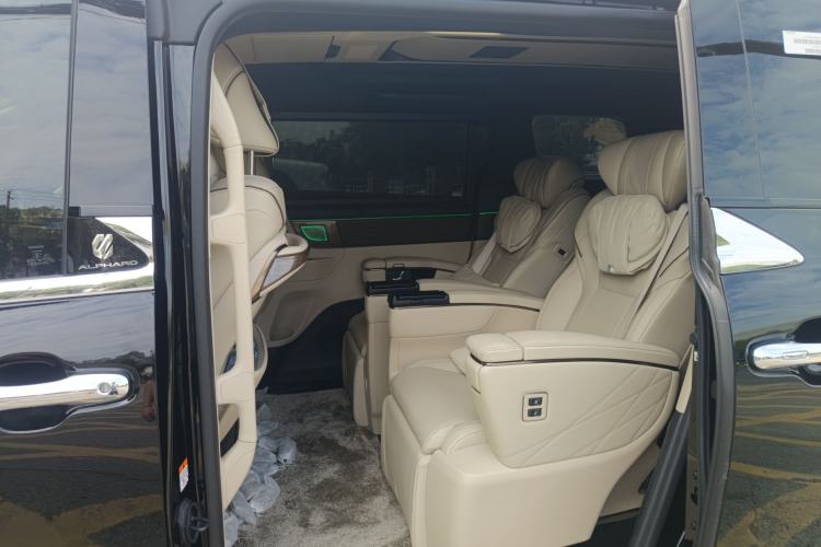 Used Toyota Alphard 2024 Dual-Engine 2.5L Prestige Edition