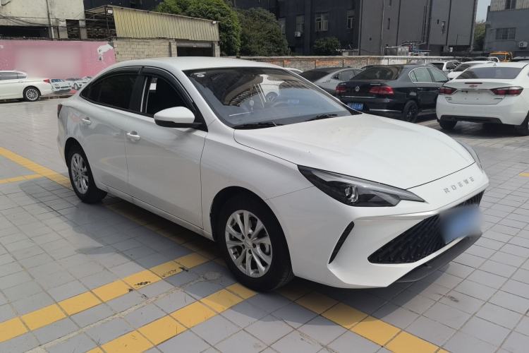 Used Roewe i5 2026 Model 1.5L Manual Comfort Version Front Right 45 Deg