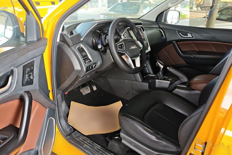 Used JMC Yuhu EV 2022 4x2 LX JX1032PSEF5BEV Driver Seat