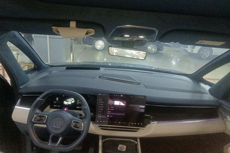 Used Zeekr 009 2024 7-Seater Walk-Through Version Four-Wheel Drive 108 kWh
