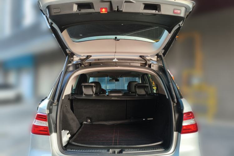 Used Mercedes-Benz M-Class 2012 ML 300
