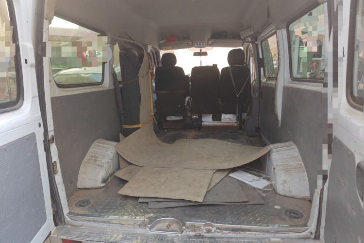 Used SAIC MAXUS Xintu V80 2021 2.0T AMT Classic Aoyuntong Short Wheelbase Mid-Roof 5/6-Seater Trunk