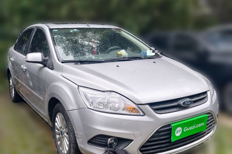 Used Ford Focus 2013 Sedan Classic 1.8L Manual Fashion Edition