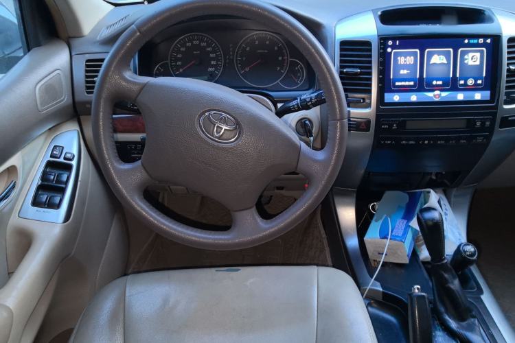 Used Toyota Prado 2004 GX 2.7 Automatic Model
