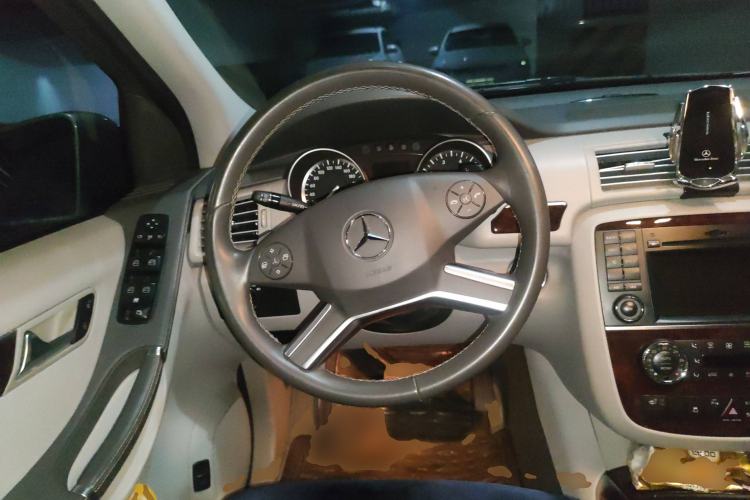 Used Mercedes-Benz R-Class 2011 R 350 L 4MATIC
