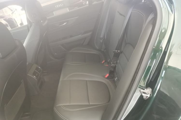 Used Jaguar XEL 2023 2.0T 200 PS R-DYNAMIC Youth Sports Edition
