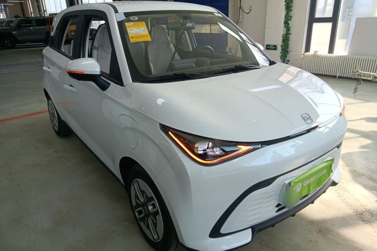 Used Chery QQ Domi 2025 Model 305km Comfort Edition Front Right 45 Deg