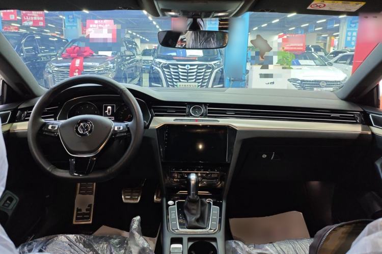 Used Volkswagen FAW-Volkswagen CC 2020 330TSI Huayan Edition China VI Standard Center Console