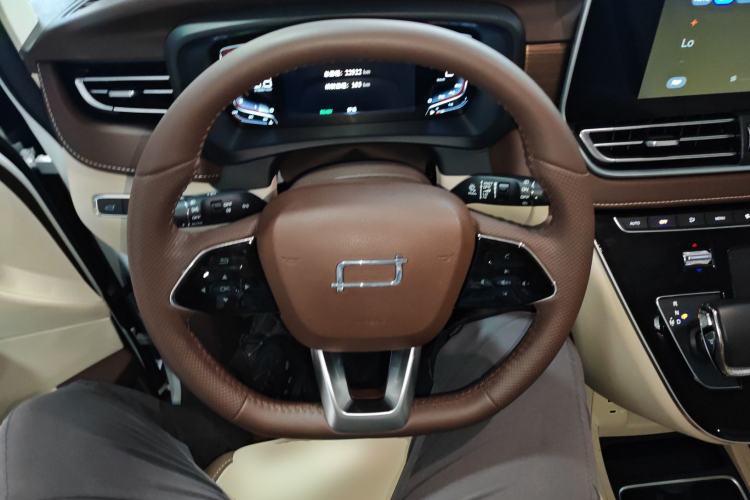 Used Bestune M9 2023 2.0T Prestige Edition
