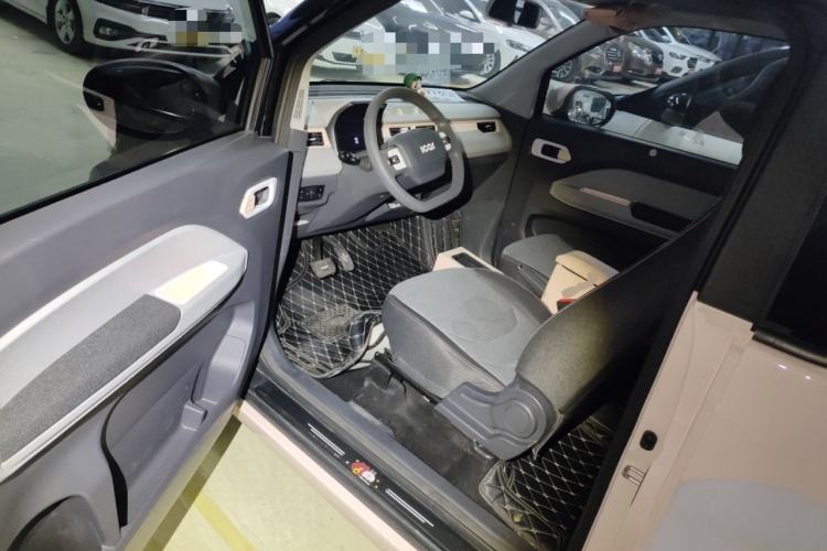 Used Chery QQ Ice Cream 2022 170km Sundae Phosphate Lithium-Ion Driver Seat