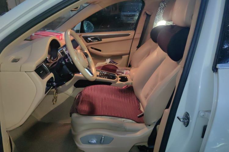 Used Porsche Macan 2016 Macan 2.0T Left Front Seat