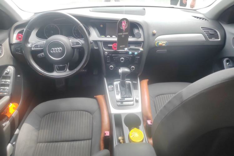 Used Audi A4L 2015 35 TFSI Automatic Standard Model Center Console