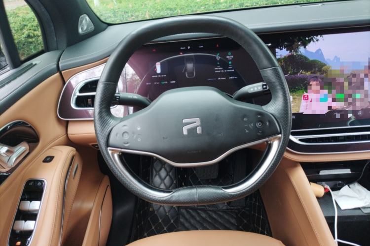 Used Rising R7 2023 Long-Lasting Screen King Edition Steering Wheel