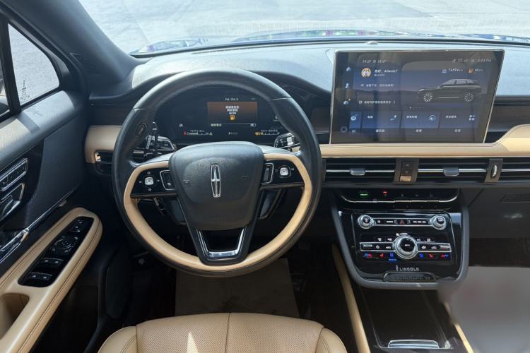 Used Lincoln Corsair 2022 2.0T Two-Wheel Drive Luxury Edition Interior 3