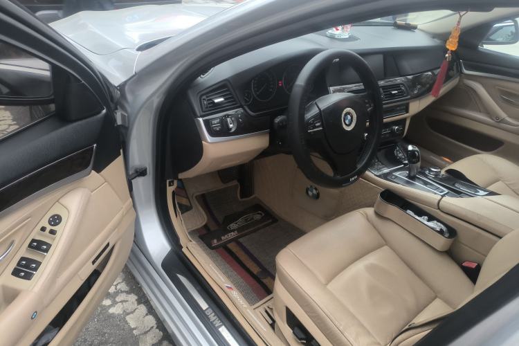 Used BMW 5 Series 2012 523Li Luxury Model
