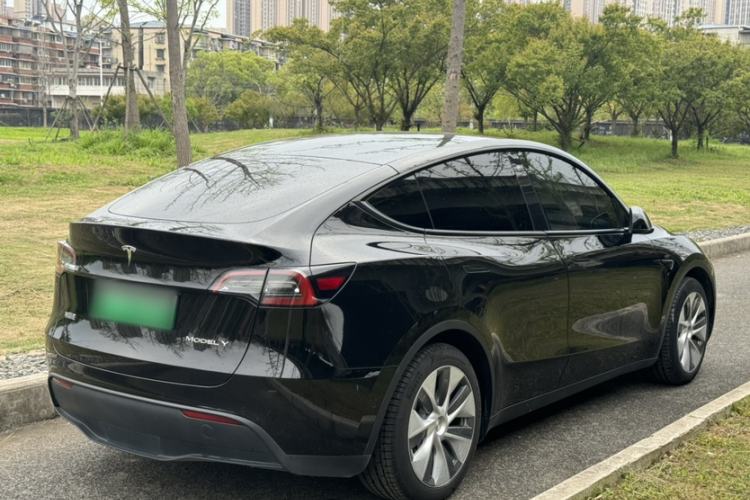 Used Tesla Model Y 2022 Rear-Wheel-Drive Version