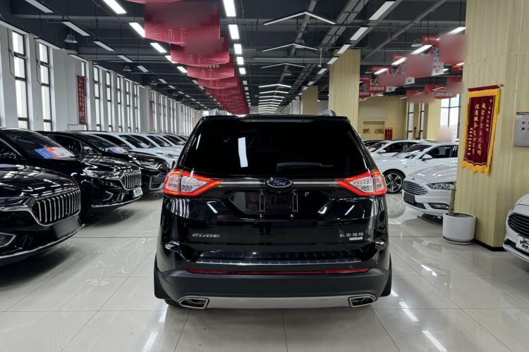 Used Ford Edge 2015 2.0T GTDi Two-Wheel-Drive High-Line Version
