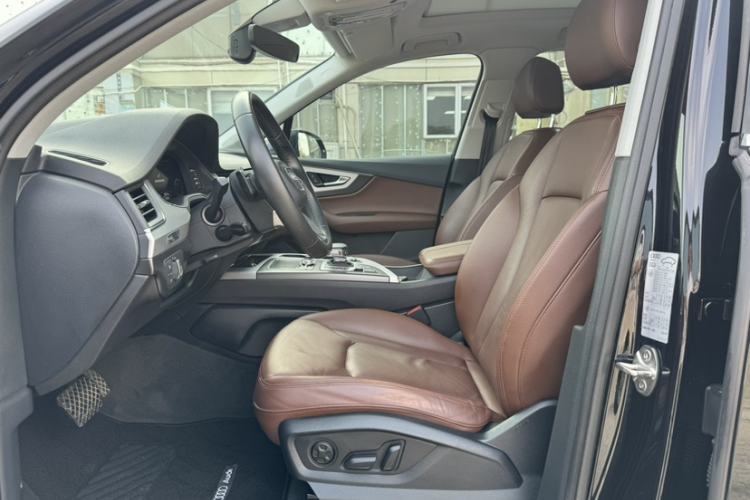 Used Audi Q7 2019 45 TFSI Comfort Model