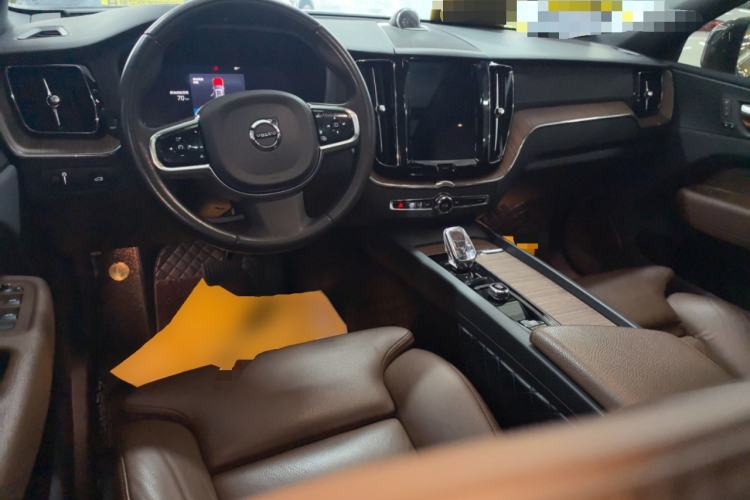 Used Volvo XC60 2022 B5 4x4 Smart Luxury Edition