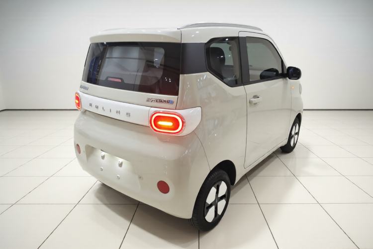 Used Wuling Hongguang MINIEV 2024 3rd Generation 215km Advanced Version Rear Right 45 Deg