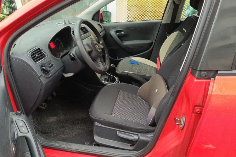 Used Volkswagen Polo 2011 1.6L Manual ZhiShang Edition Left Front Seat