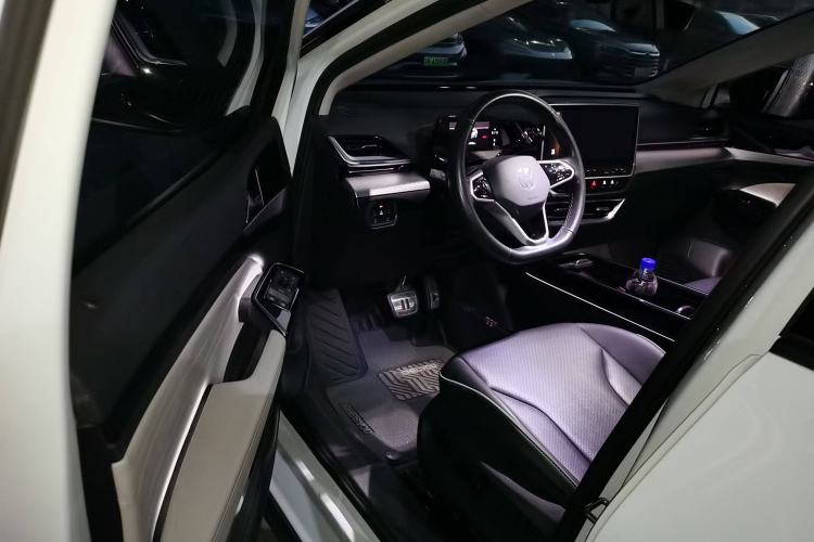 Used Volkswagen ID.6 X 2021 Pure Edition Interior 3