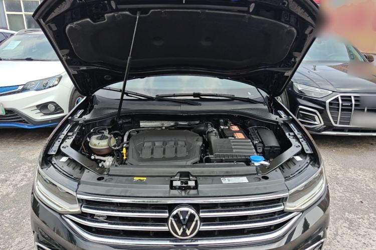 Used Volkswagen Tiguan L 2022 330TSI Automatic Two-Wheel Drive R-Line Enhanced Edition