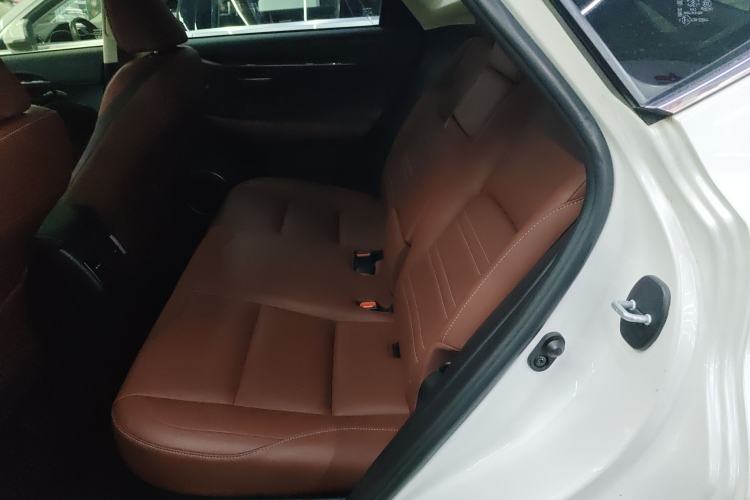 Used Lexus NX 2015 300h All-Wheel-Drive Fēngzhì Edition
