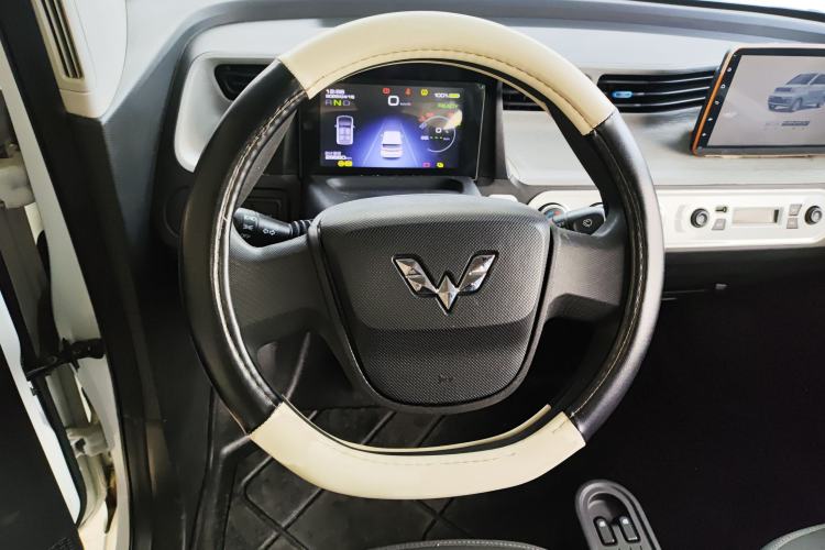 Used Wuling Hongguang MINIEV 2020 Freedom Version Lithium Iron Phosphate Steering Wheel