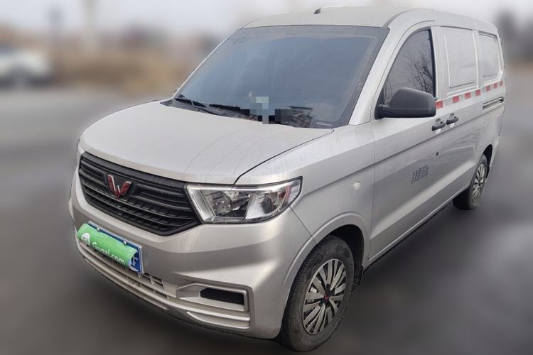 Used Wuling Hongguang V 2022 1.5L Jingqu Edition Enclosed-Window Vehicle with Hydraulic Power Steering LAR