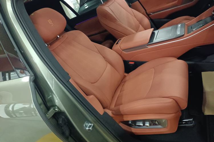 Used BYD Tang L 2025 EV 670KM LiDAR Flagship Version Right Front Seat