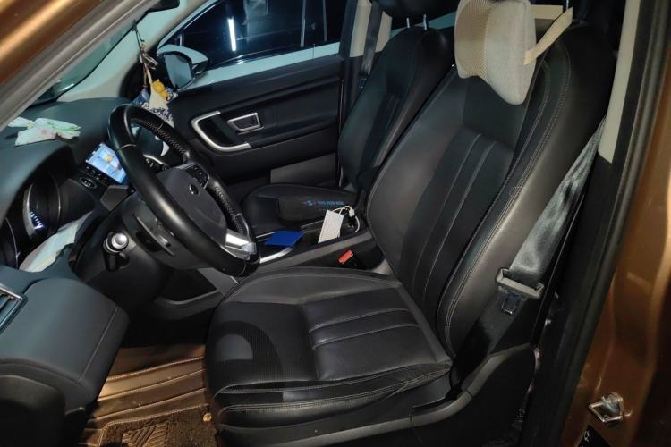 Used Land Rover Discovery Sport 2016 2.0T SE Left Front Seat