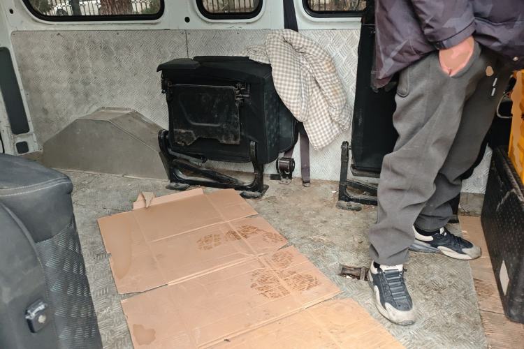 Used SAIC MAXUS Xintu V80 2021 2.0T Manual Classic Aoyuntong Long Wheelbase Mid-Roof 6/7/8/9-Seater