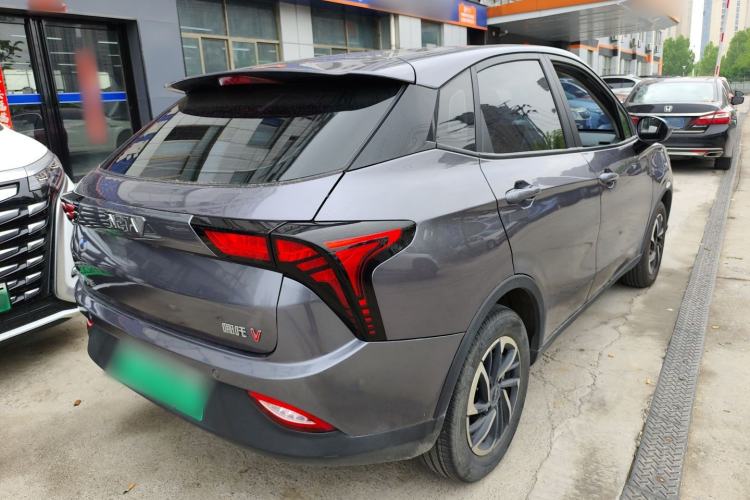 Used NETA V 2021 Long-Range Entertainment Edition Upgrade Model Rear Right 45 Deg